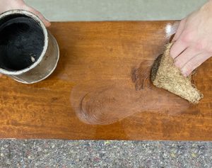 Applying the finishing wax