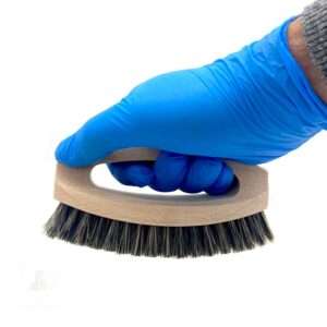 Antiquax - 10 Nitrile Gloves in use